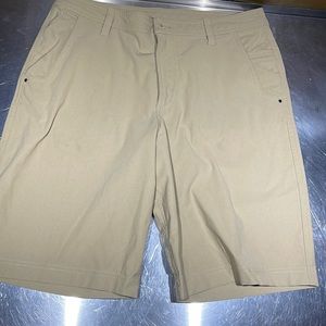 kaki mens lululemon shorts